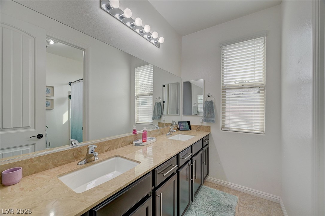 676 Suguaro Bluffs Street Henderson NV 89014