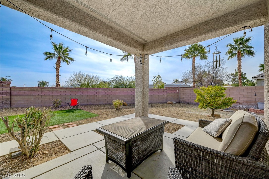 676 Suguaro Bluffs Street Henderson NV 89014
