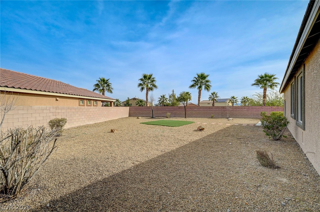 676 Suguaro Bluffs Street Henderson NV 89014