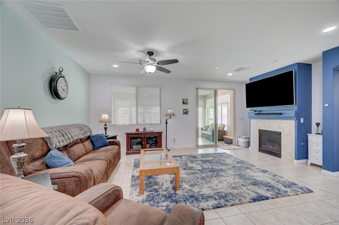 676 Suguaro Bluffs Street Henderson NV 89014