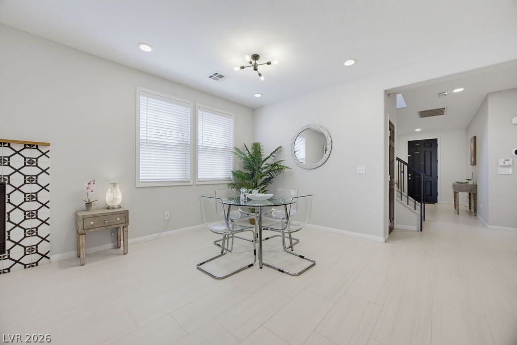 10016 Silver Cliff Street Las Vegas NV 89178