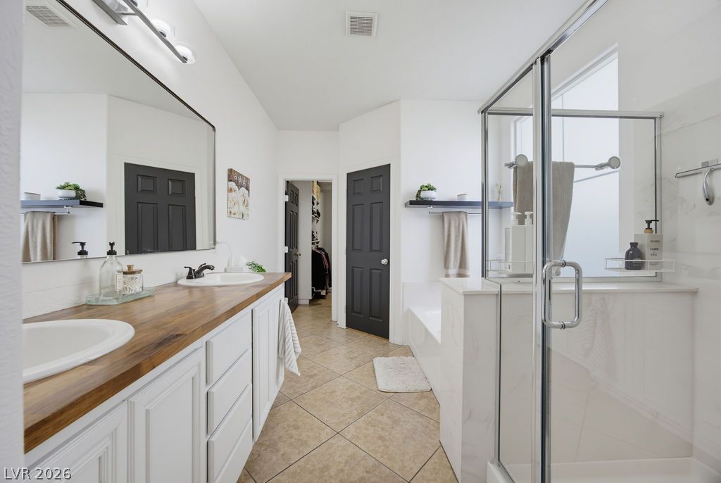 10016 Silver Cliff Street Las Vegas NV 89178