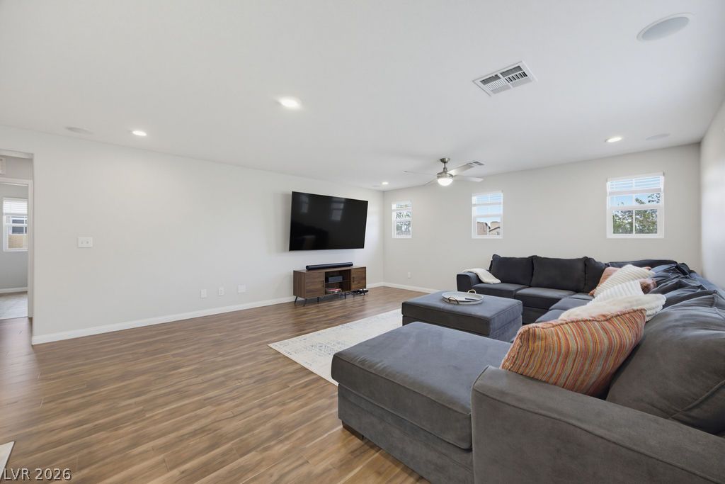 10016 Silver Cliff Street Las Vegas NV 89178