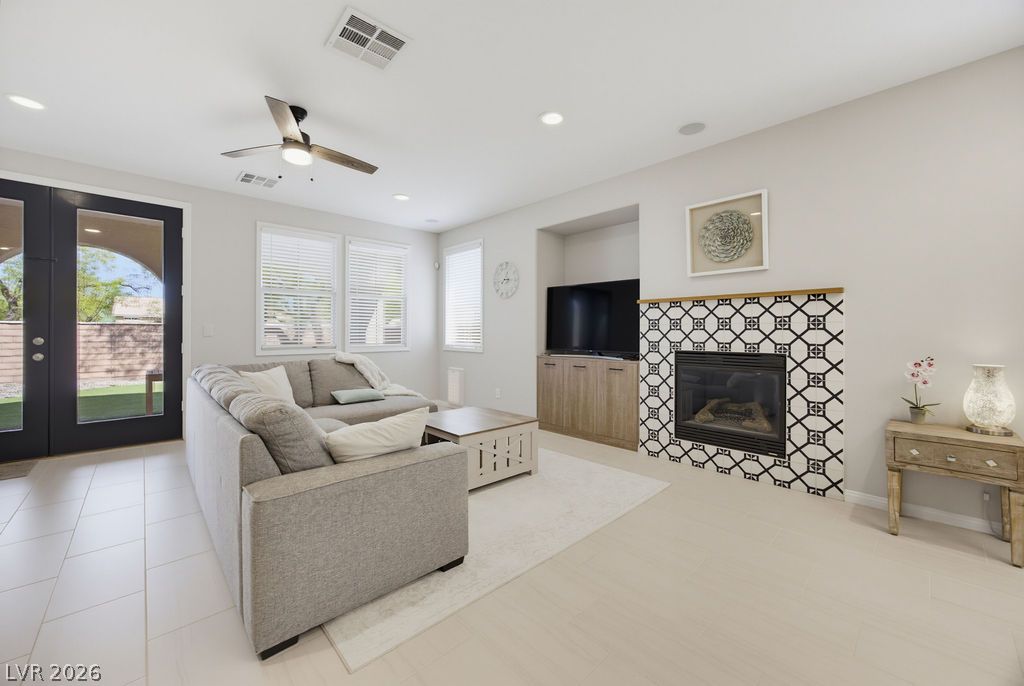 10016 Silver Cliff Street Las Vegas NV 89178