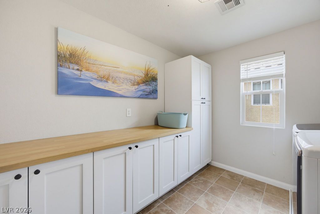 10016 Silver Cliff Street Las Vegas NV 89178