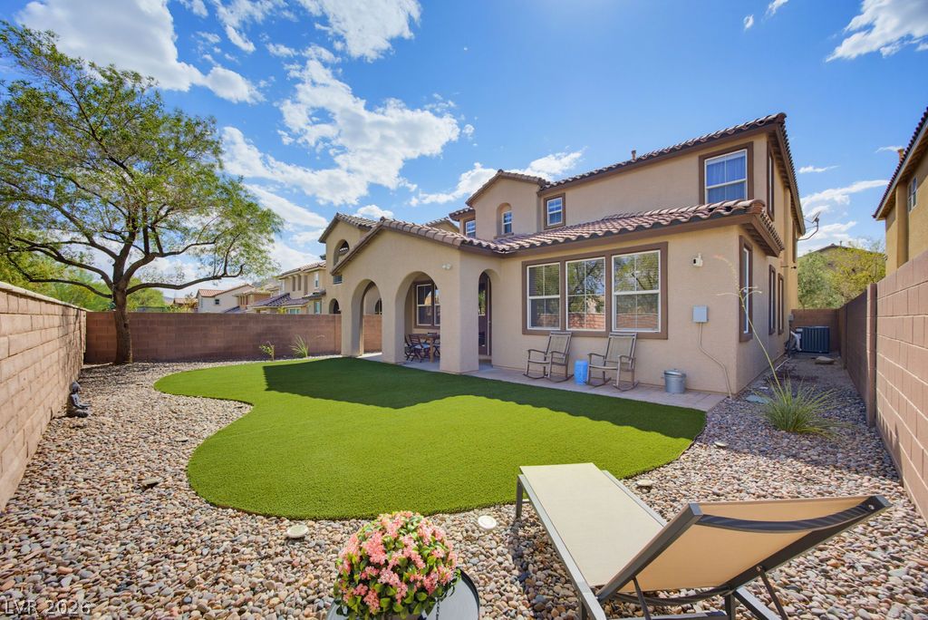 10016 Silver Cliff Street Las Vegas NV 89178