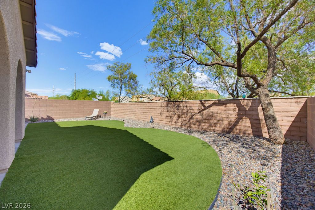 10016 Silver Cliff Street Las Vegas NV 89178