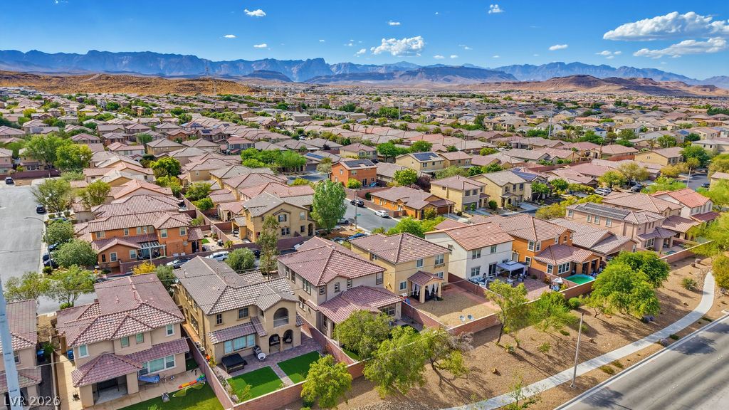10016 Silver Cliff Street Las Vegas NV 89178