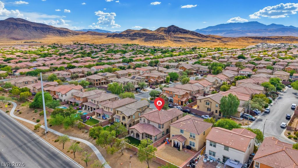 10016 Silver Cliff Street Las Vegas NV 89178