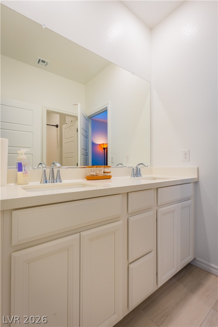 6729 Drapemaster Avenue Las Vegas NV 89156