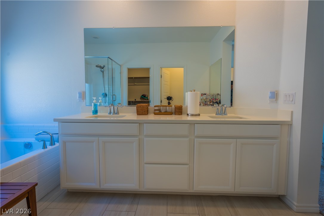 6729 Drapemaster Avenue Las Vegas NV 89156
