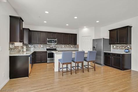 917 Carson Bluff Avenue Henderson NV 89012
