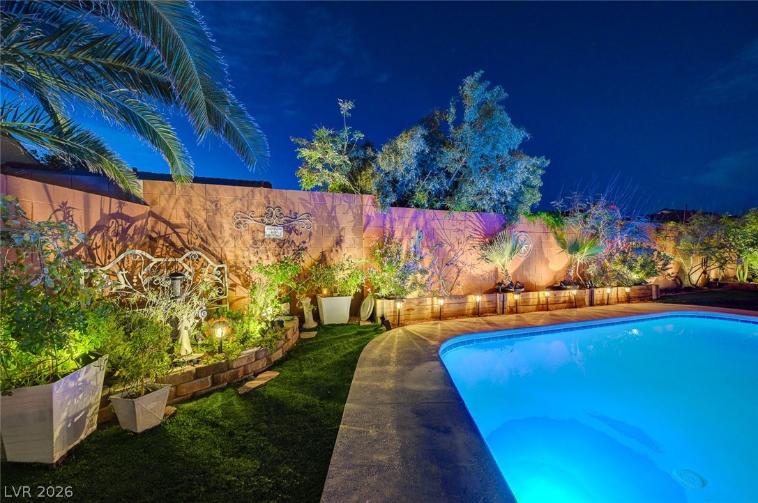 8532 Hidden Pines Avenue Las Vegas NV 89143