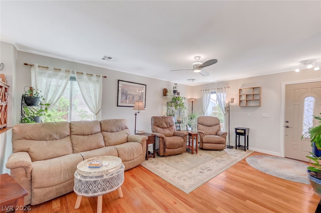 8532 Hidden Pines Avenue Las Vegas NV 89143