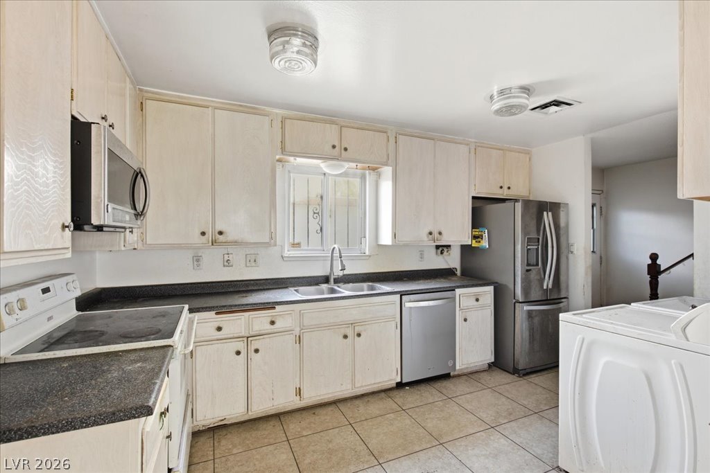 179 Greenbriar Townhouse Way Las Vegas NV 89121