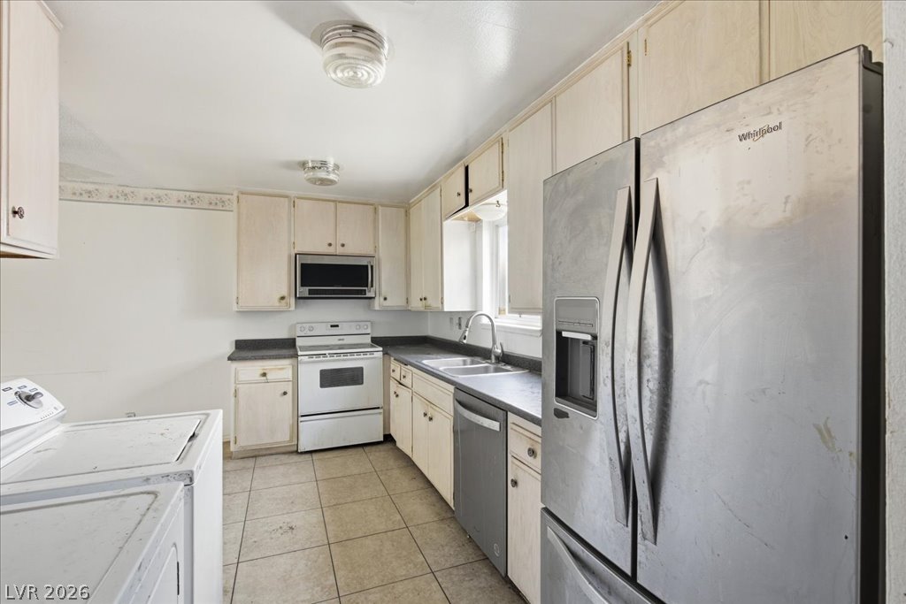 179 Greenbriar Townhouse Way Las Vegas NV 89121