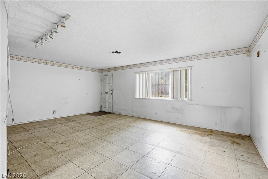 179 Greenbriar Townhouse Way Las Vegas NV 89121