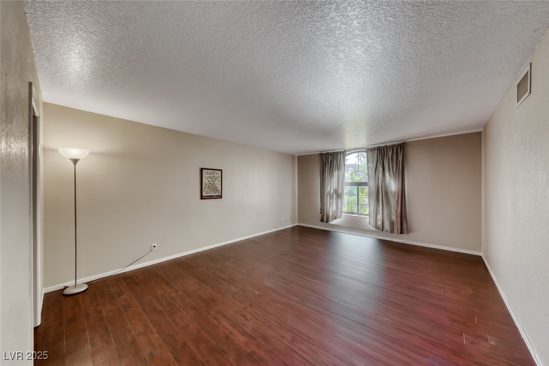 2504 Windjammer Way Las Vegas NV 89107