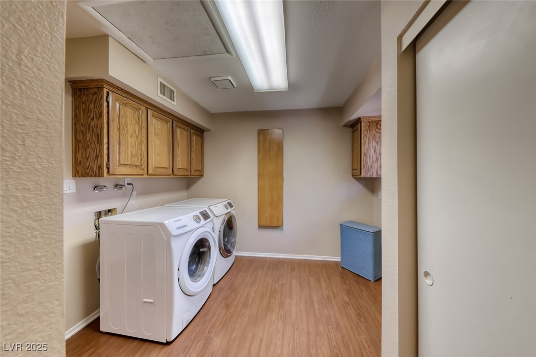 2504 Windjammer Way Las Vegas NV 89107