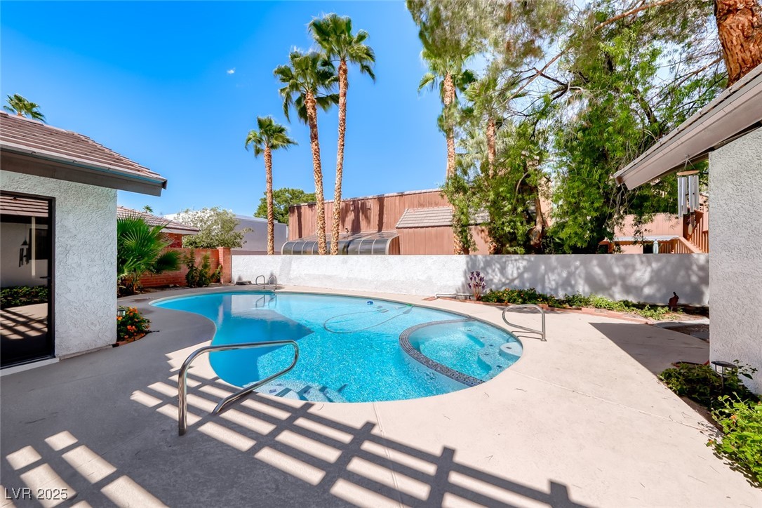 2504 Windjammer Way Las Vegas NV 89107