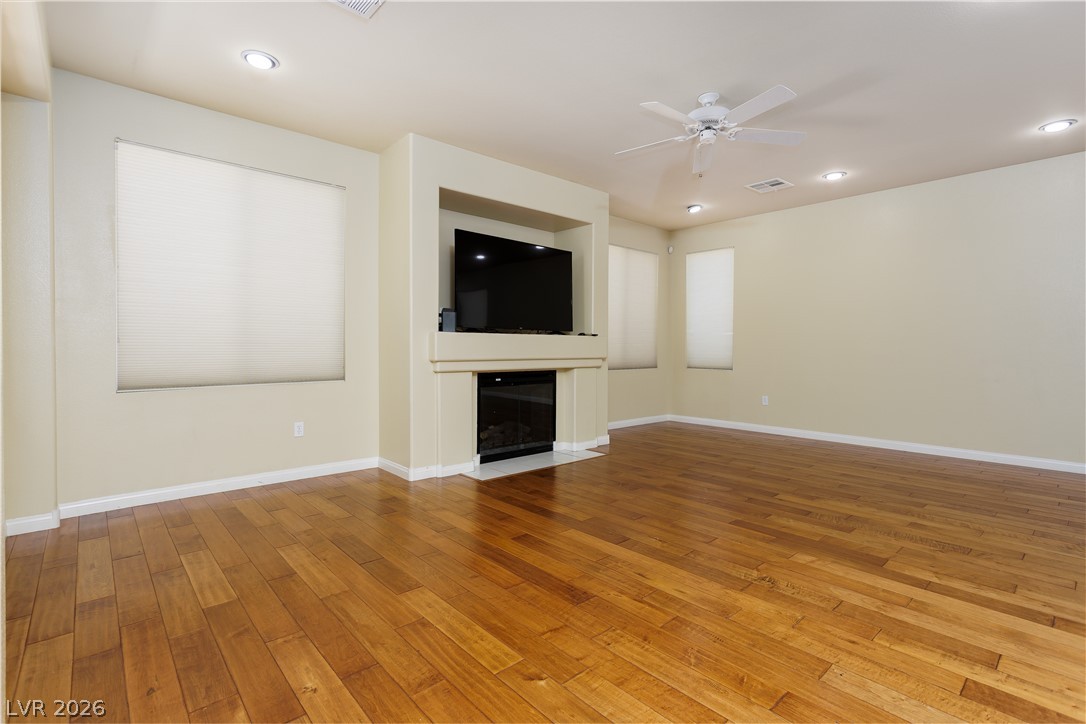 8467 East Bismark Sapphire Street Las Vegas NV 89139