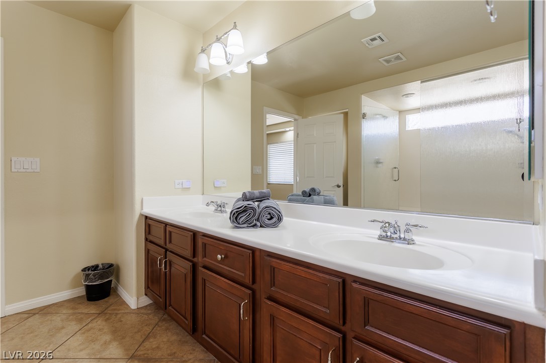 8467 East Bismark Sapphire Street Las Vegas NV 89139