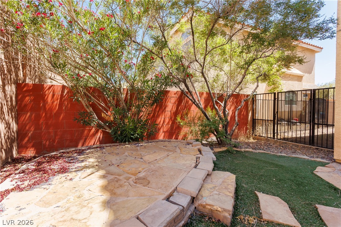 8467 East Bismark Sapphire Street Las Vegas NV 89139