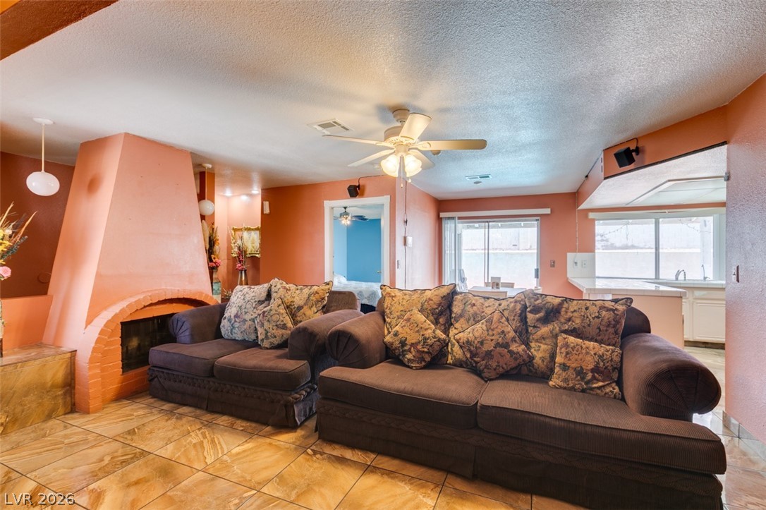 1952 Continental Avenue Las Vegas NV 89156