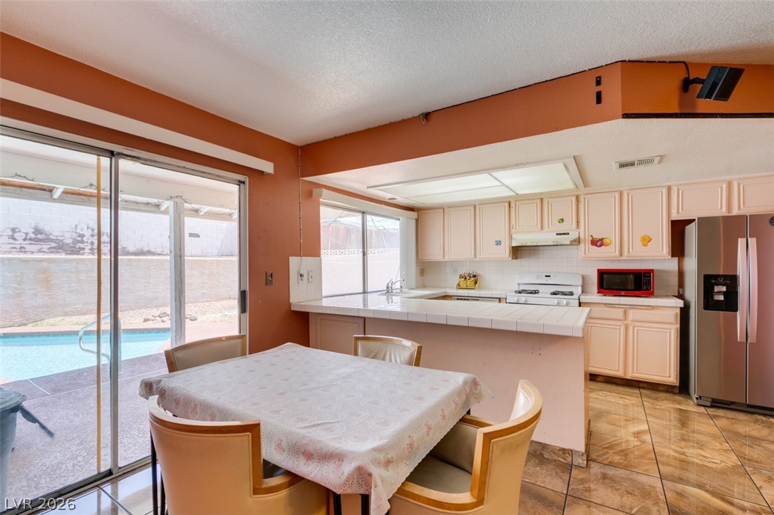1952 Continental Avenue Las Vegas NV 89156