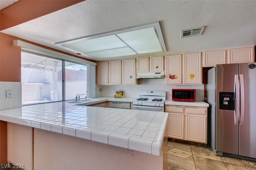 1952 Continental Avenue Las Vegas NV 89156