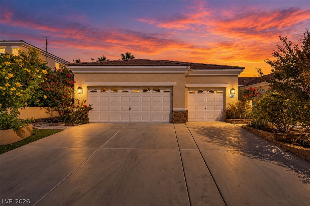 7904 Roxburgh Castle Avenue Las Vegas NV 89117
