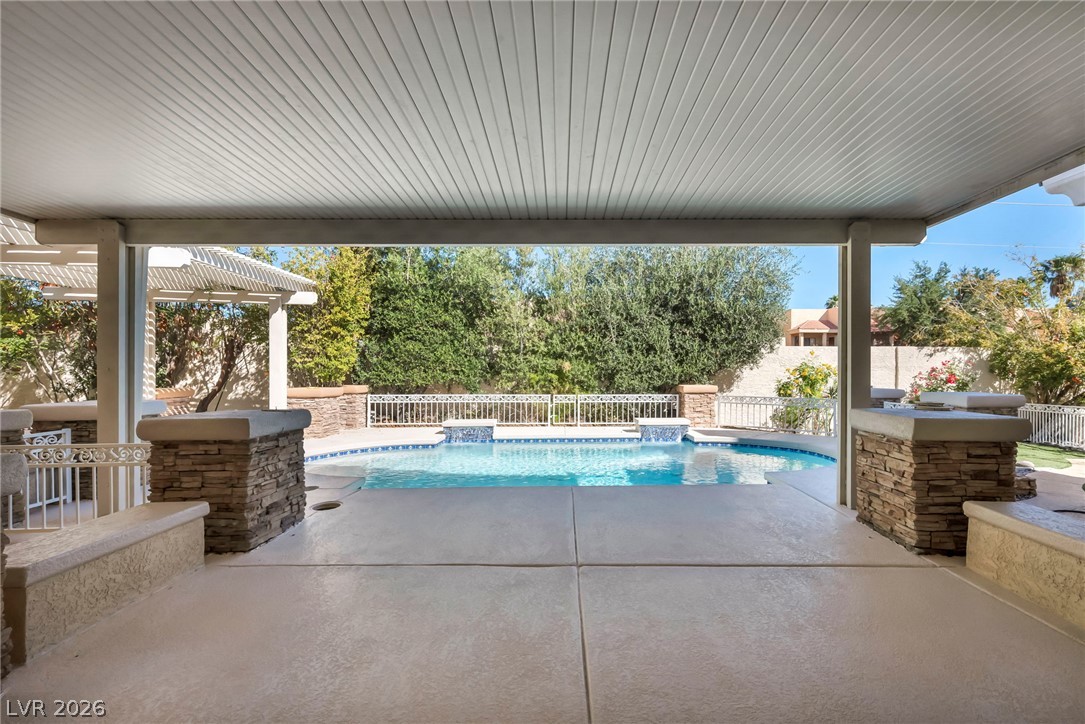 7904 Roxburgh Castle Avenue Las Vegas NV 89117