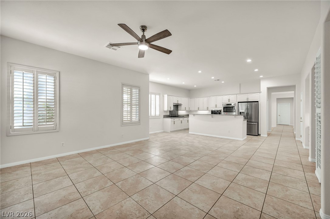 7904 Roxburgh Castle Avenue Las Vegas NV 89117
