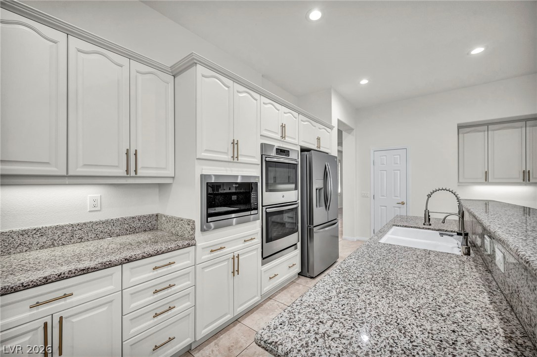 7904 Roxburgh Castle Avenue Las Vegas NV 89117