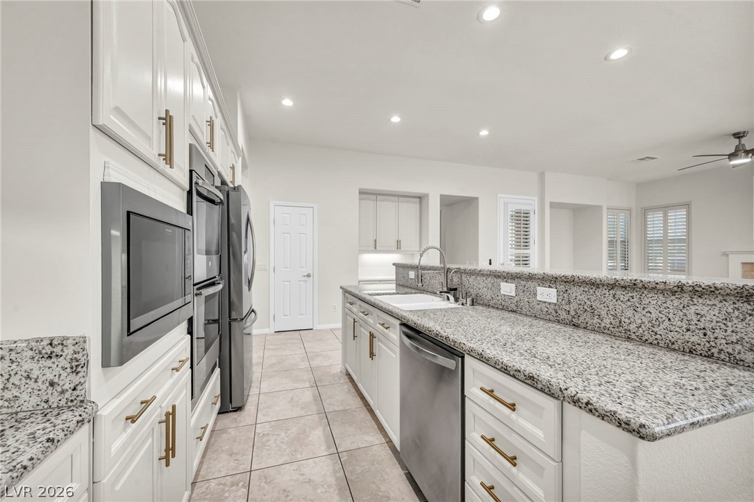 7904 Roxburgh Castle Avenue Las Vegas NV 89117