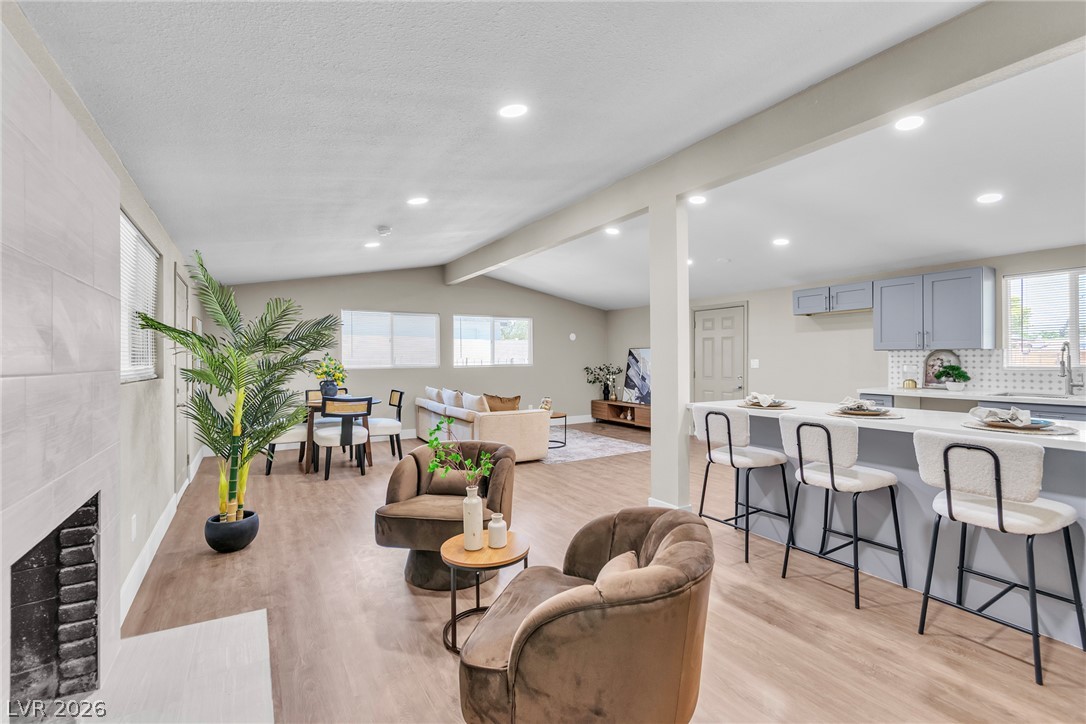 5617 Idle Avenue Las Vegas NV 89107
