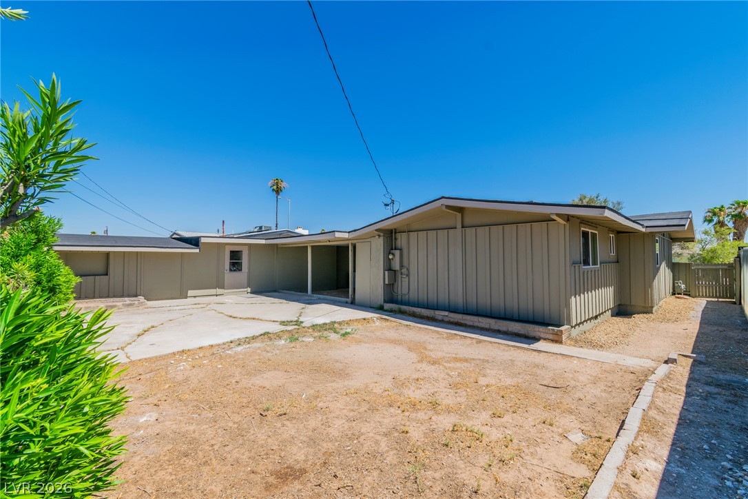 5617 Idle Avenue Las Vegas NV 89107