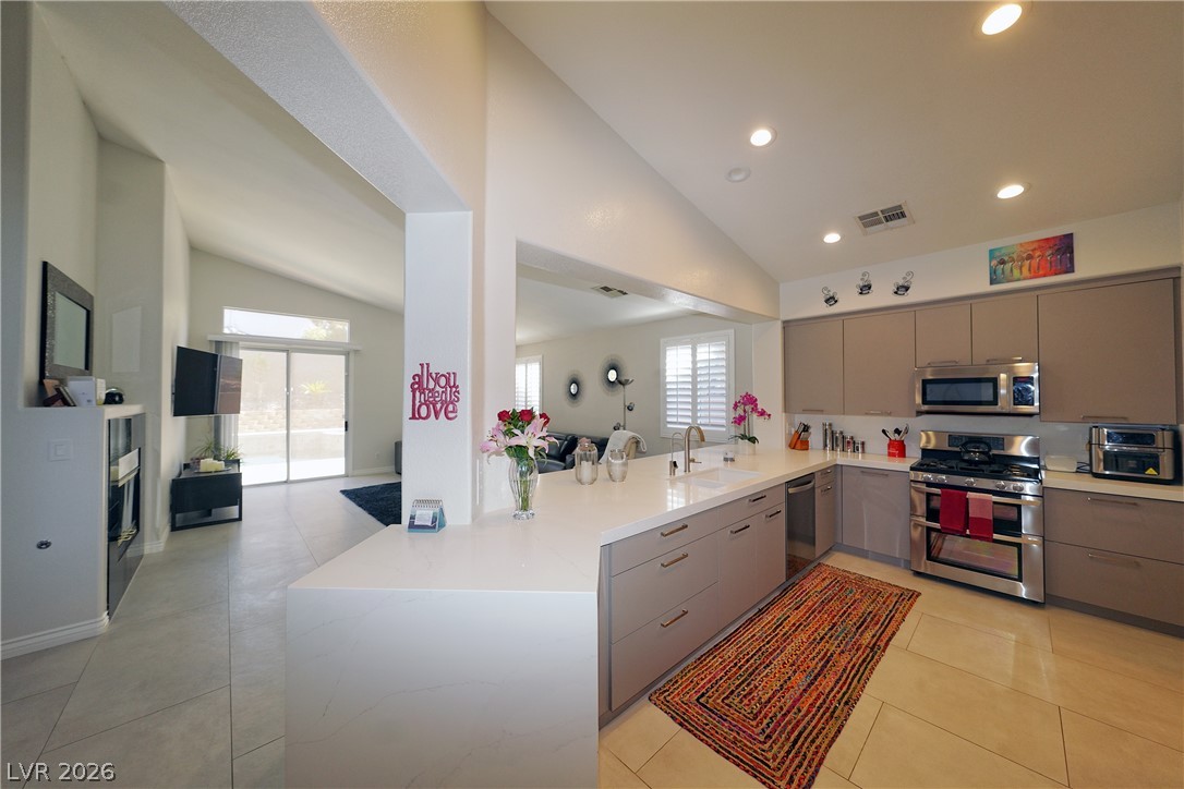81 Saint Johns Wood Avenue Henderson NV 89002