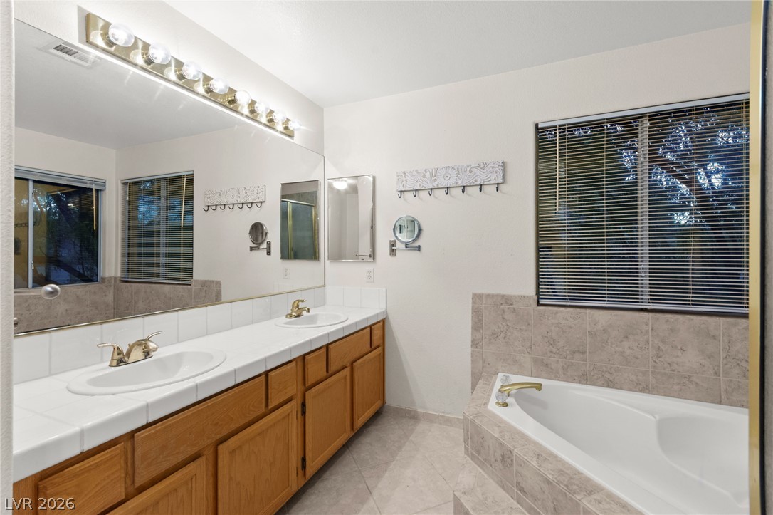 1821 Derbyshire Drive Las Vegas NV 89117