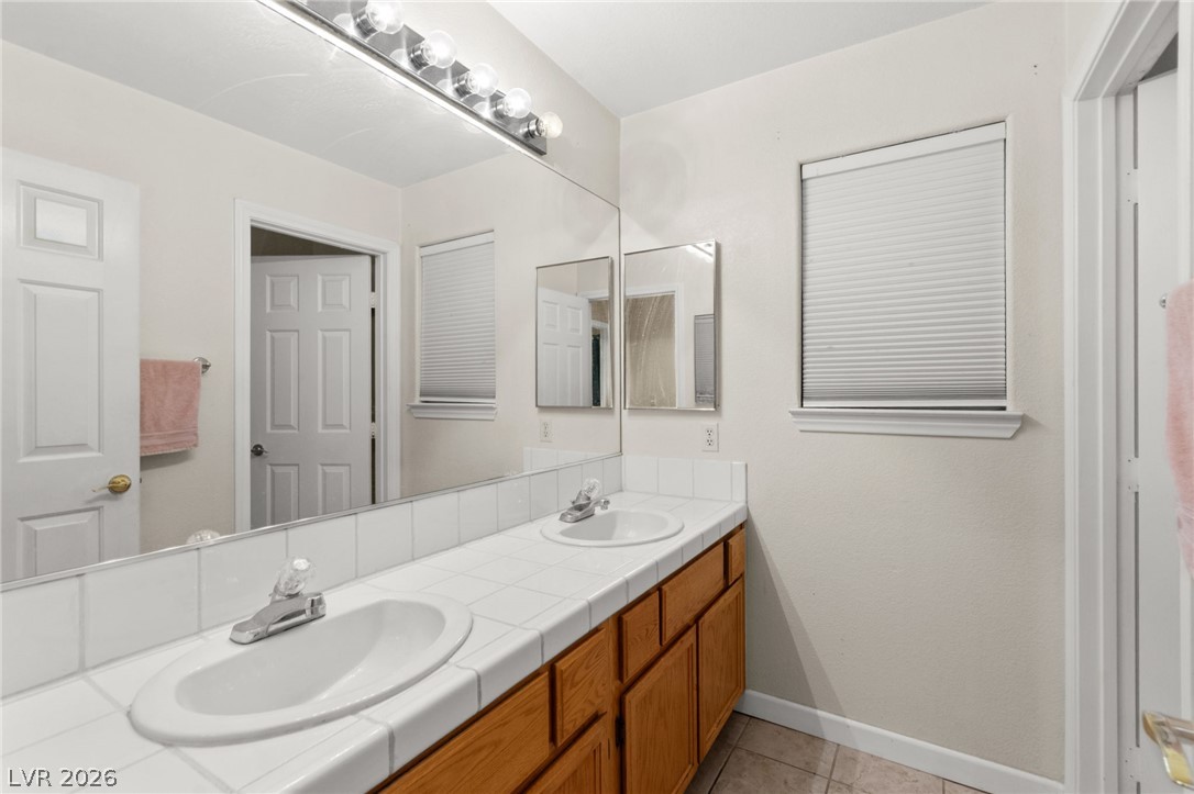 1821 Derbyshire Drive Las Vegas NV 89117