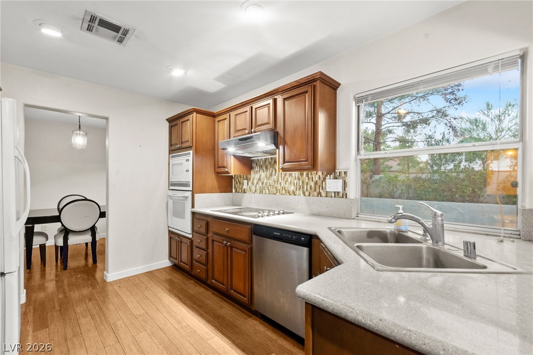 1821 Derbyshire Drive Las Vegas NV 89117
