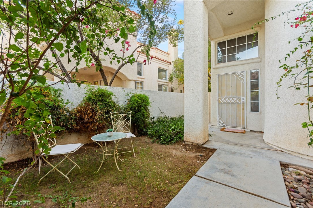 1821 Derbyshire Drive Las Vegas NV 89117