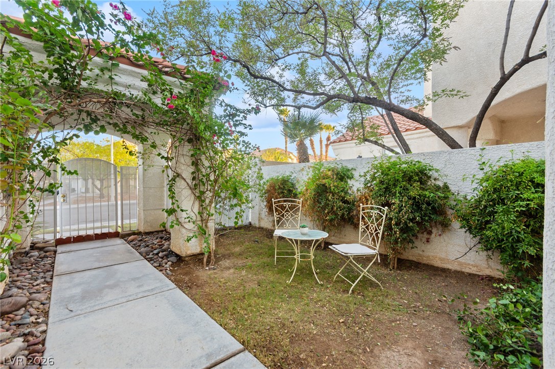 1821 Derbyshire Drive Las Vegas NV 89117