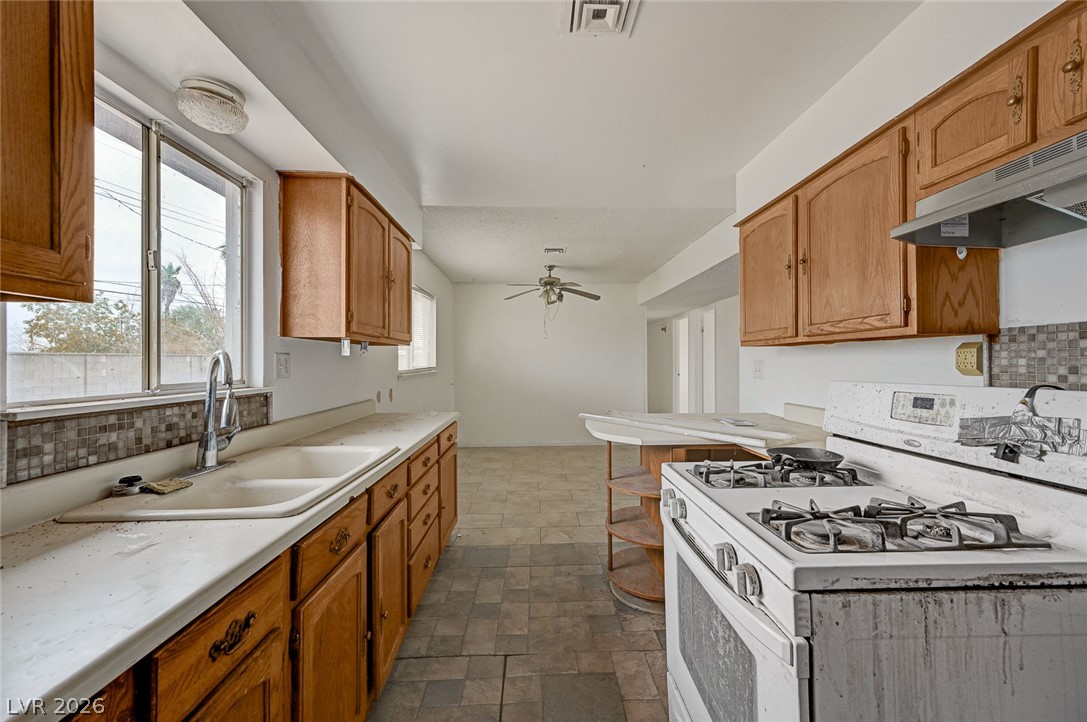 140 Kola Street Henderson NV 89015