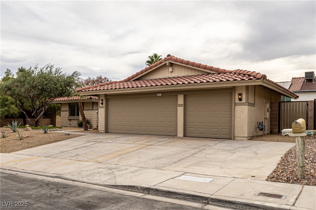 8909 Napoli Drive Las Vegas NV 89117
