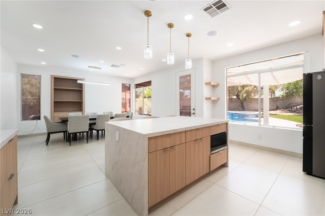 8253 Ruby Mountain Way Las Vegas NV 89128