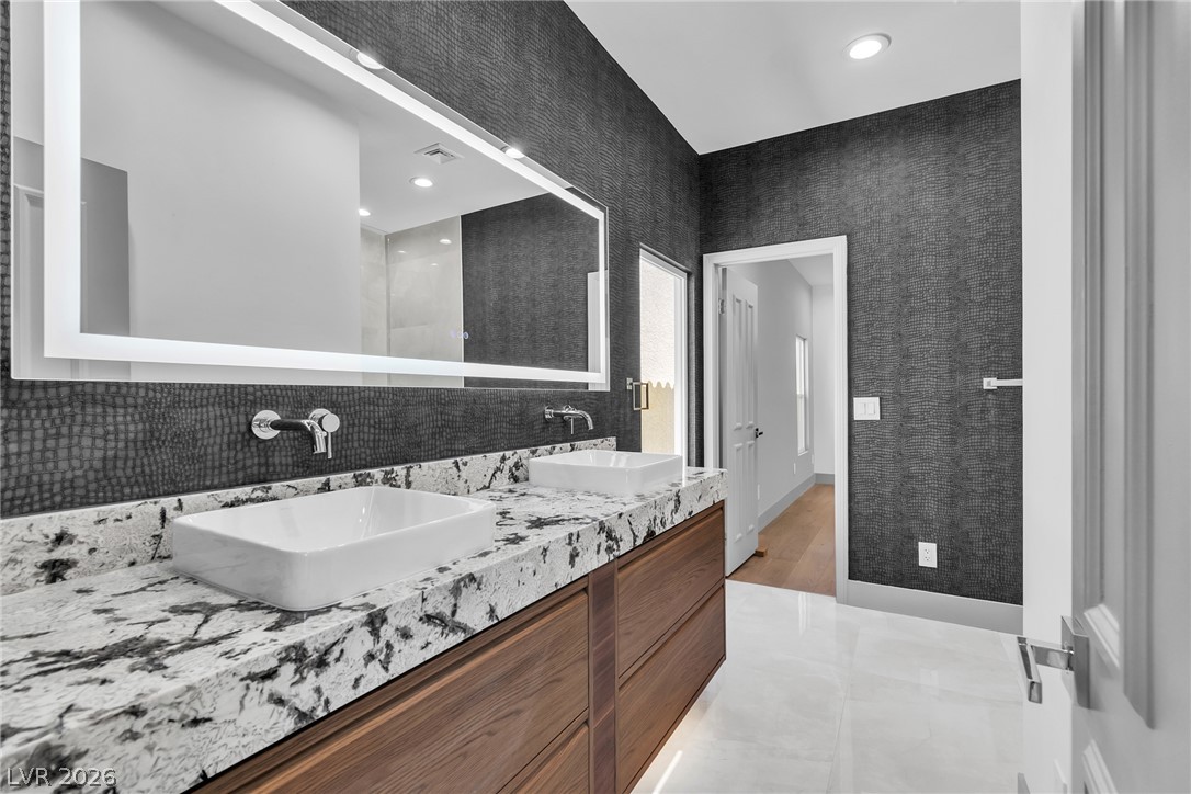 2861 Queens Courtyard Drive Las Vegas NV 89109