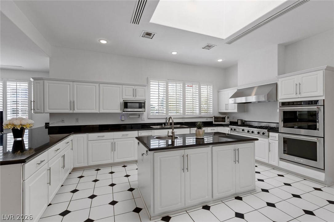 1533 Westwood Drive Las Vegas NV 89102