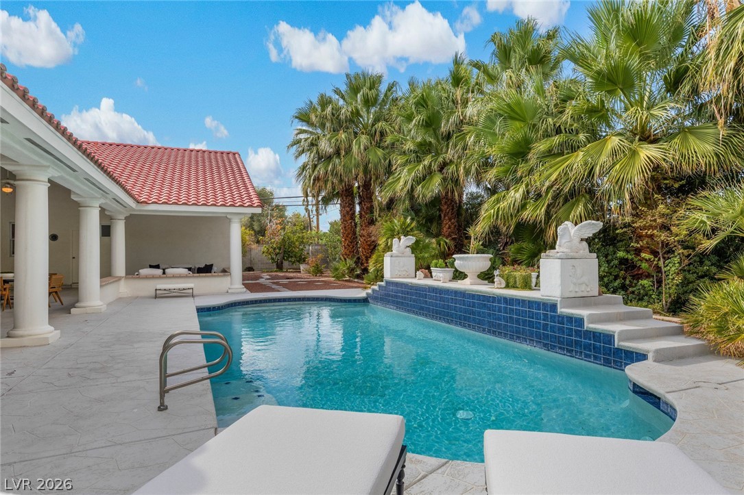 1533 Westwood Drive Las Vegas NV 89102
