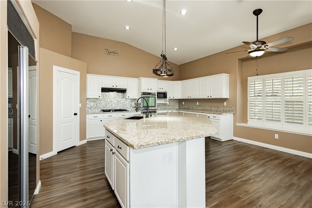 5104 Desert Lily Lane Las Vegas NV 89130